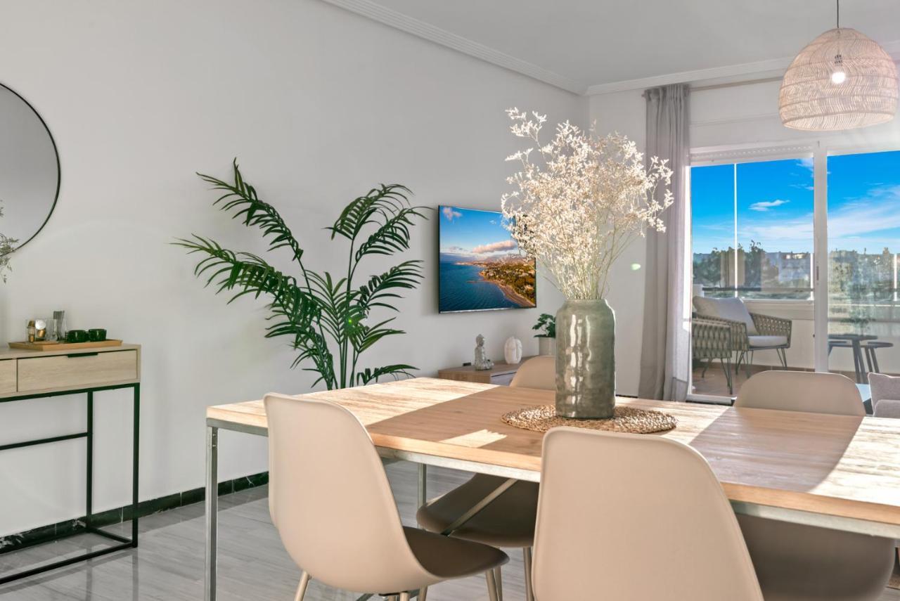 Modern Apartment - 2 Bedrooms, Beachside - Puerto Banus Marbella Exterior photo