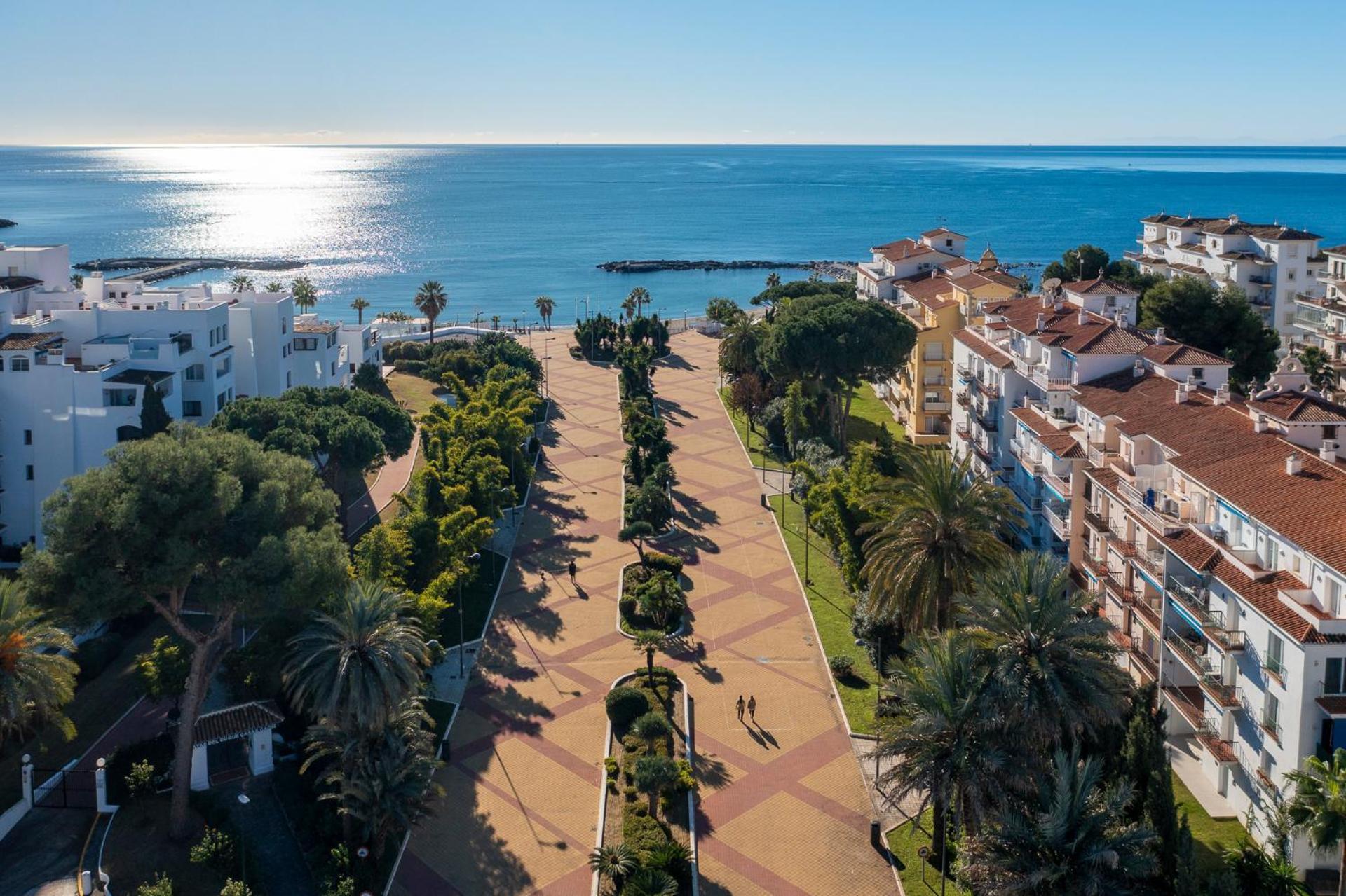 Modern Apartment - 2 Bedrooms, Beachside - Puerto Banus Marbella Exterior photo